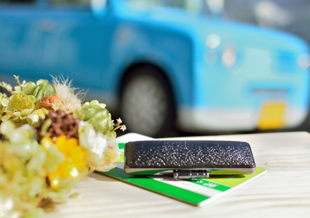 車の廃車手続きはどこでする？1番簡単でお得な処分方法とは？