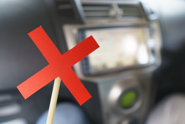 車のエアコンの風が生ぬるい！原因は何？修理費用もご紹介！